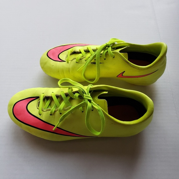 youth boys soccer cleats